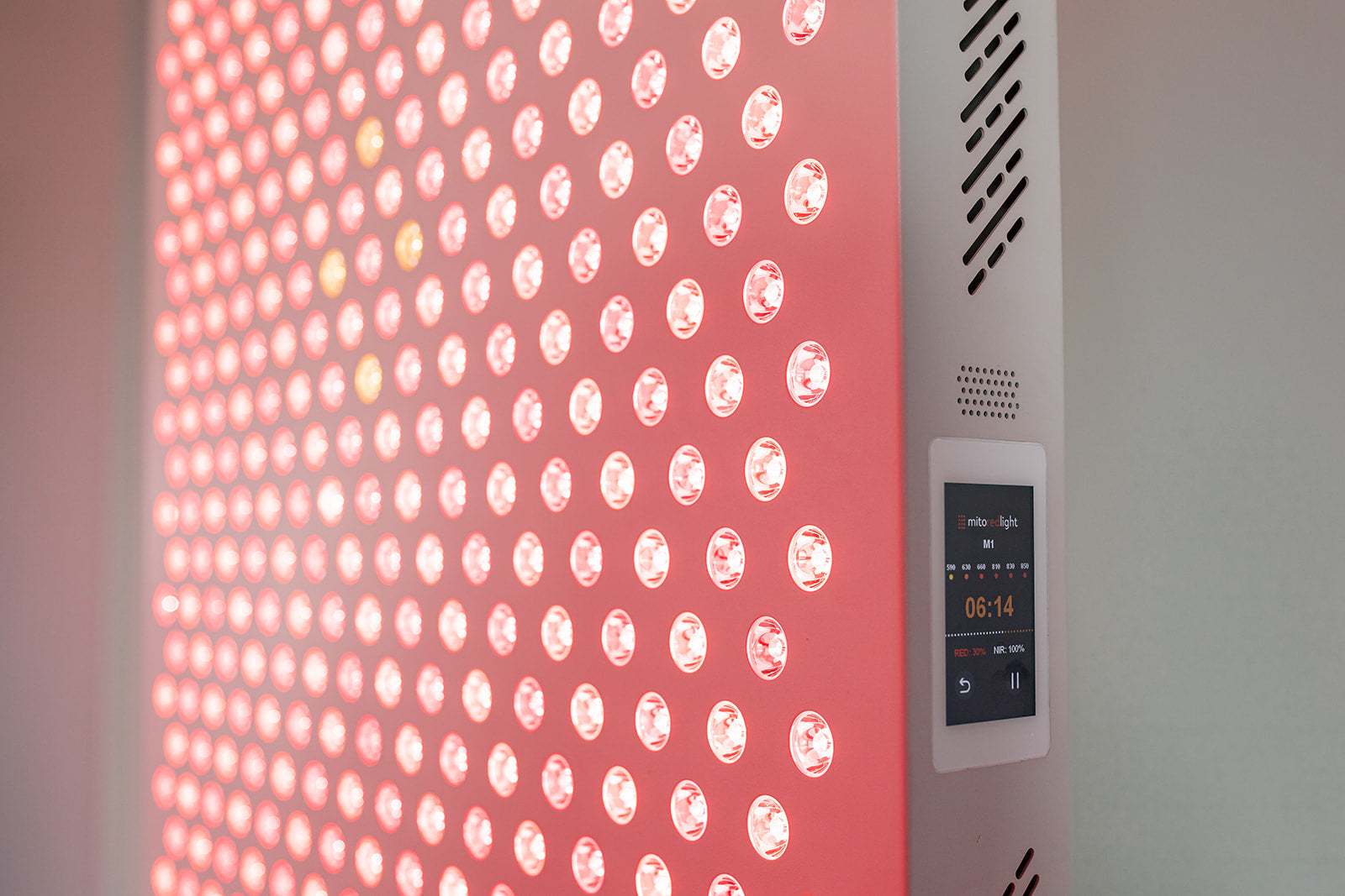 Mito Red Light Commercial Plus Series – The Ultimate RLT panel for professionals